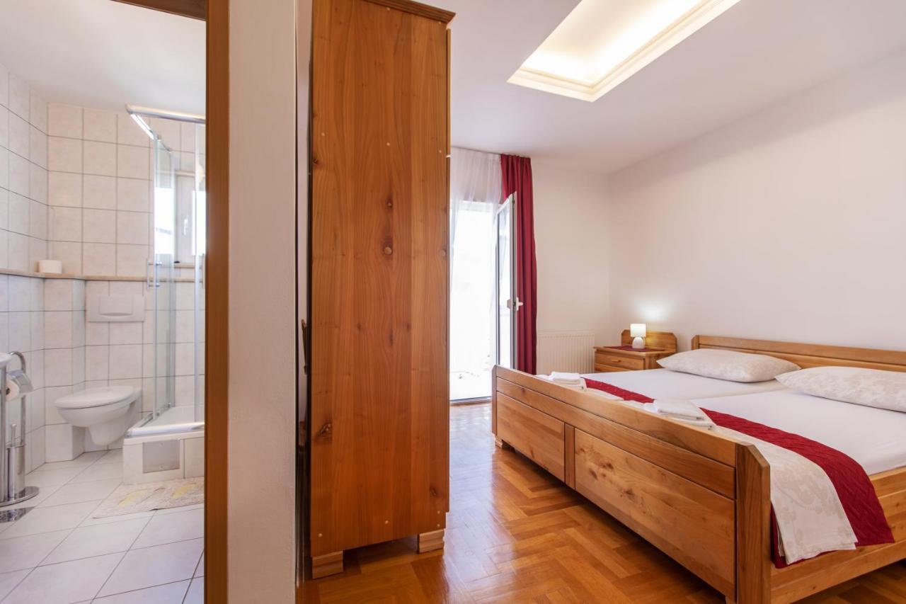 Hotel Buenavista Beach House Trogir Mastrinka Bagian luar foto