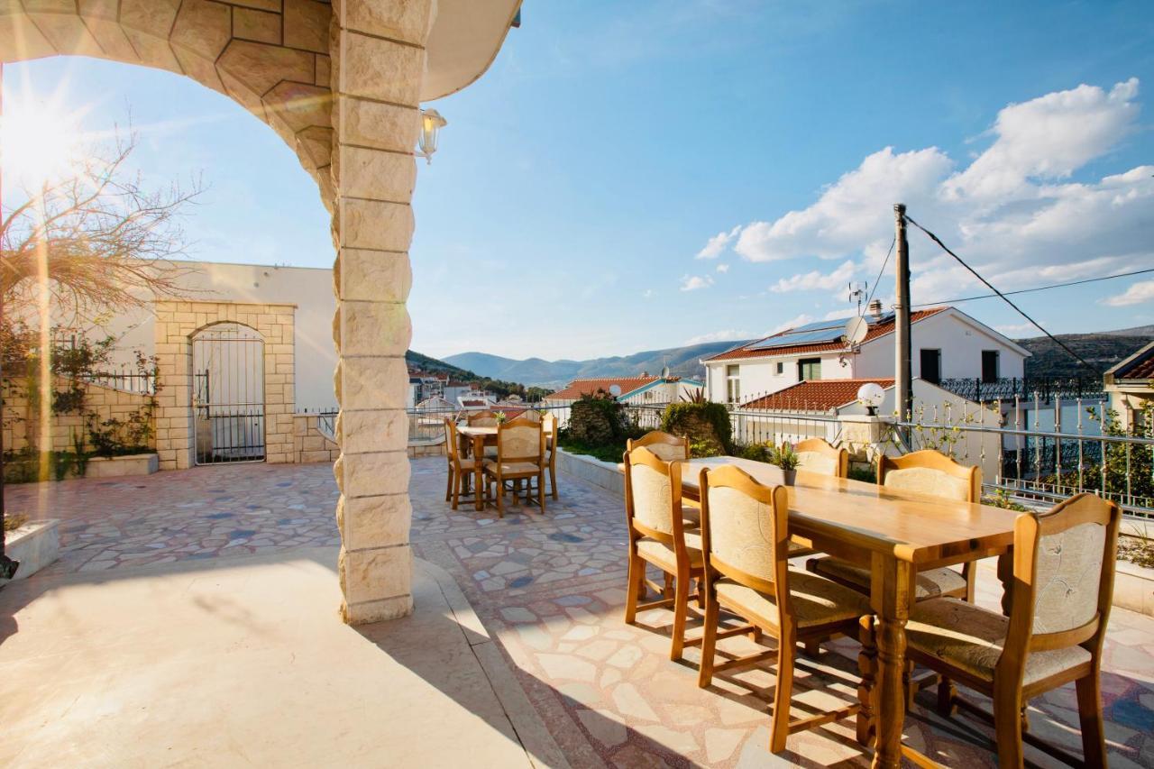 Hotel Buenavista Beach House Trogir Mastrinka Bagian luar foto