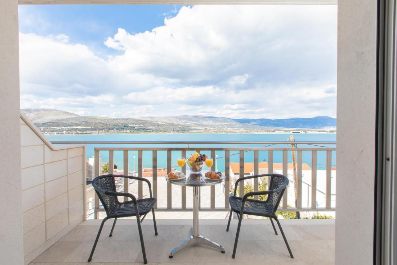 Hotel Buenavista Beach House Trogir Mastrinka Bagian luar foto