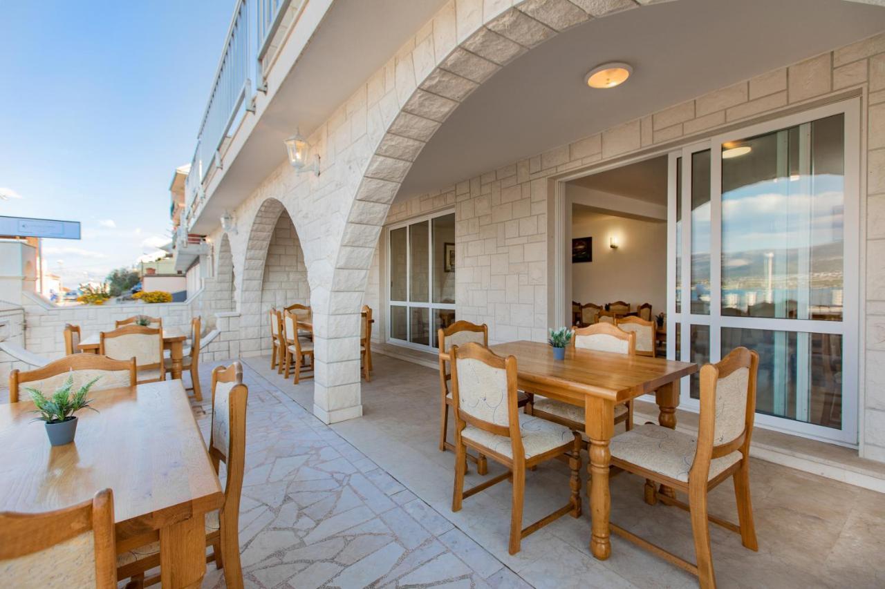 Hotel Buenavista Beach House Trogir Mastrinka Bagian luar foto