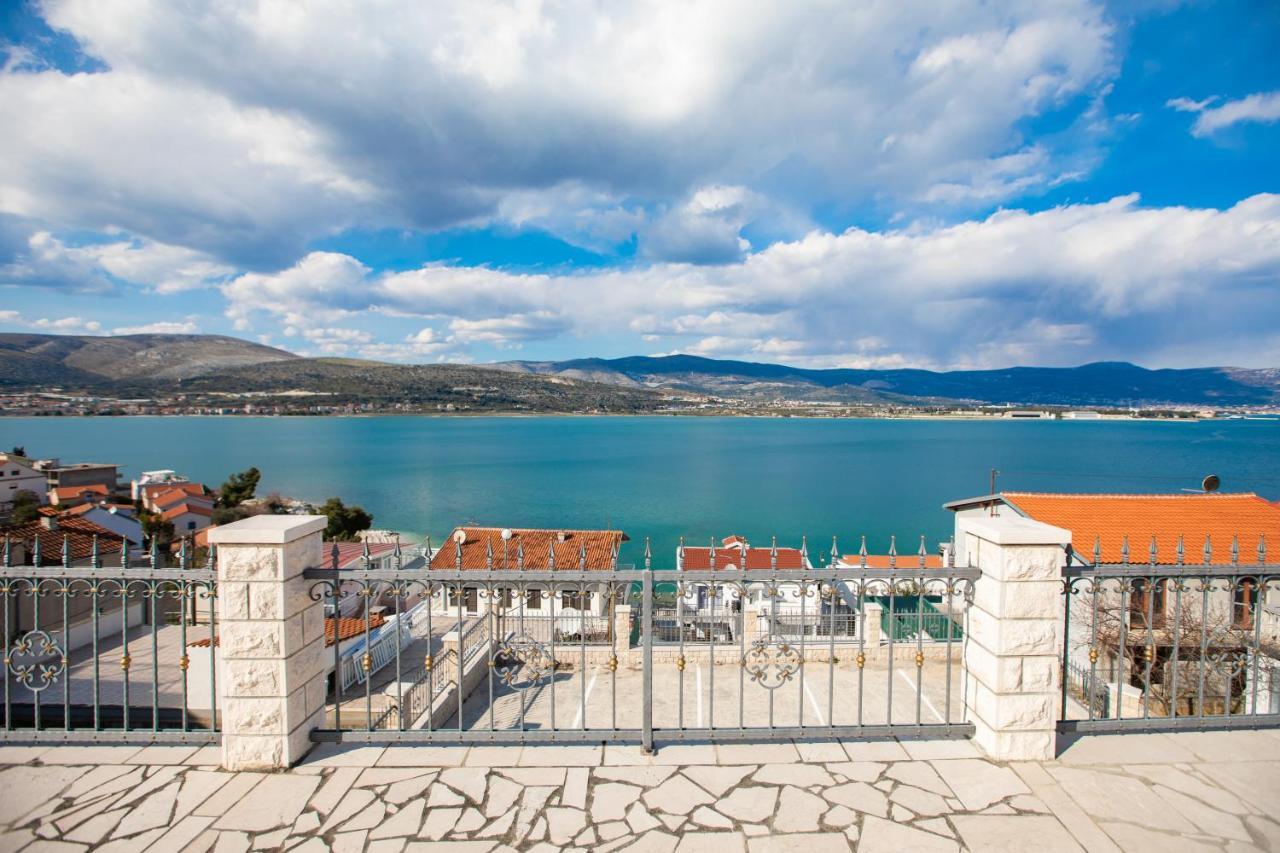 Hotel Buenavista Beach House Trogir Mastrinka Bagian luar foto