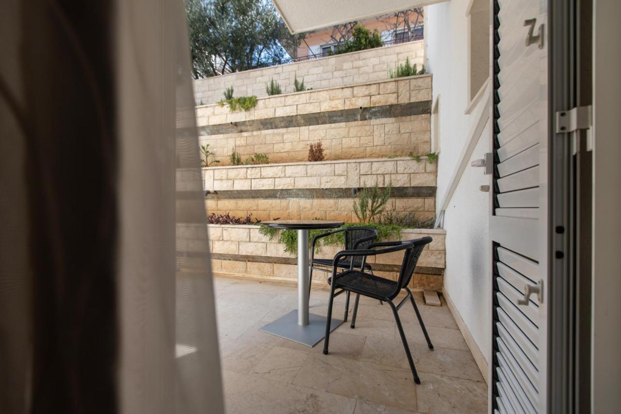 Hotel Buenavista Beach House Trogir Mastrinka Bagian luar foto