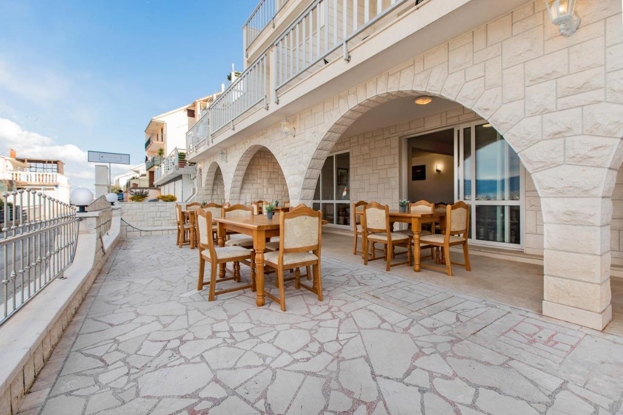Hotel Buenavista Beach House Trogir Mastrinka Bagian luar foto