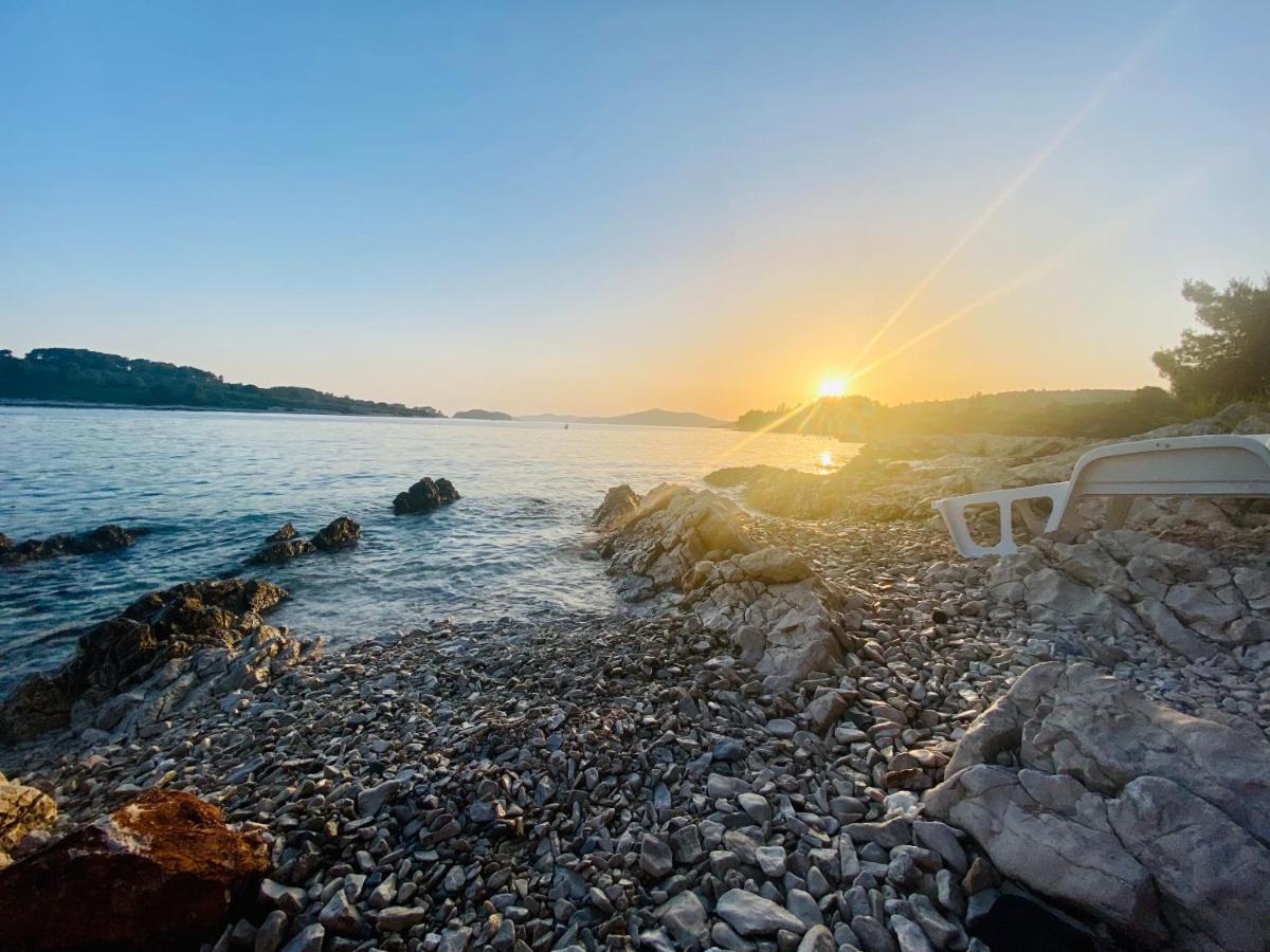 Hotel Buenavista Beach House Trogir Mastrinka Bagian luar foto