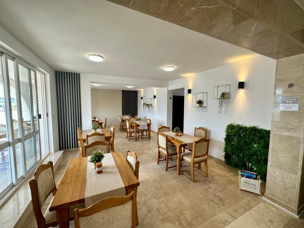 Hotel Buenavista Beach House Trogir Mastrinka Bagian luar foto