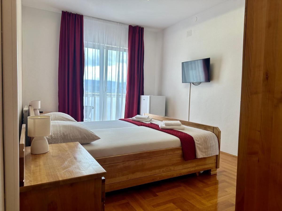 Hotel Buenavista Beach House Trogir Mastrinka Bagian luar foto