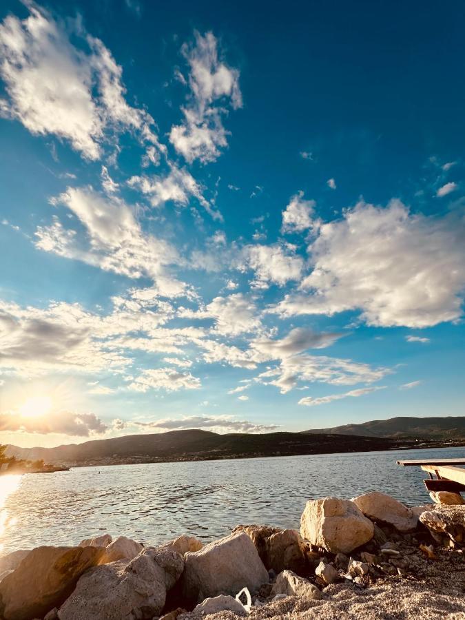 Hotel Buenavista Beach House Trogir Mastrinka Bagian luar foto