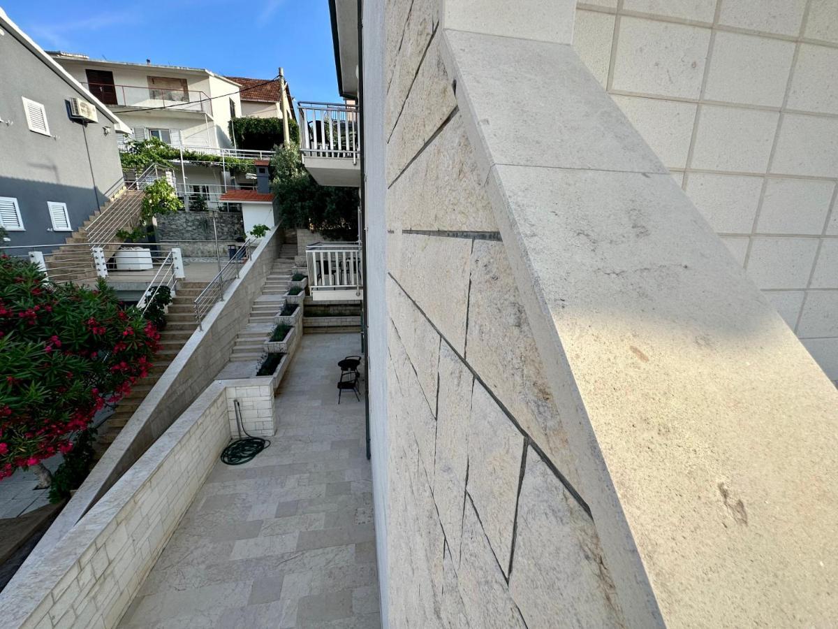 Hotel Buenavista Beach House Trogir Mastrinka Bagian luar foto